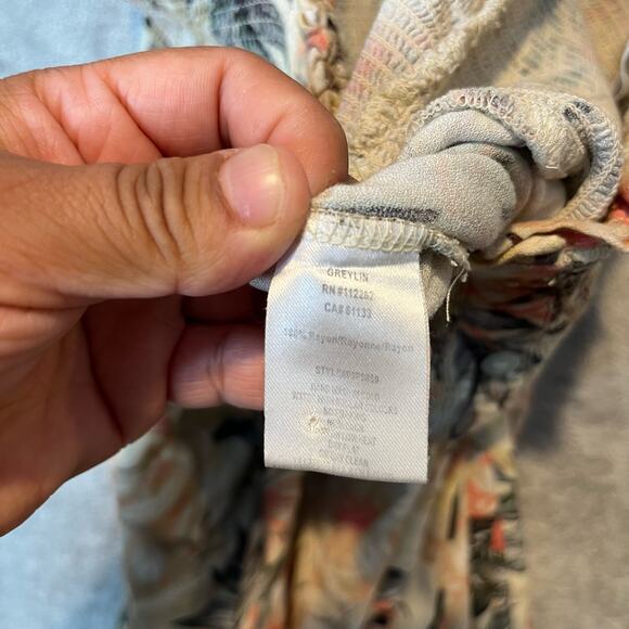 Greylin Size Medium Faith‎ Smock Culotte Jumpsuit Floral Light Yellow Women's - Picture 8 of 9